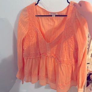 Peach American Eagle lightweight long sleeve top size Medium